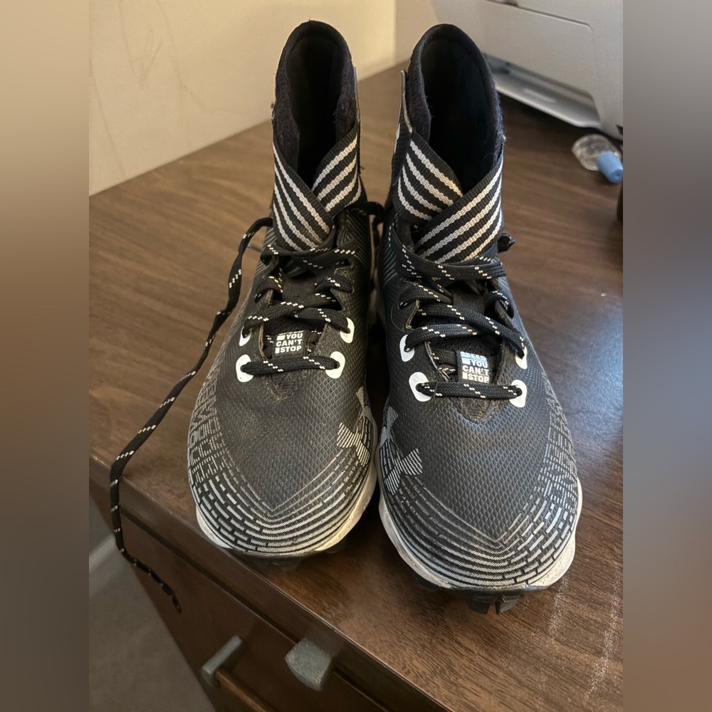 Youth Under Armour High Top Baseball Cleats